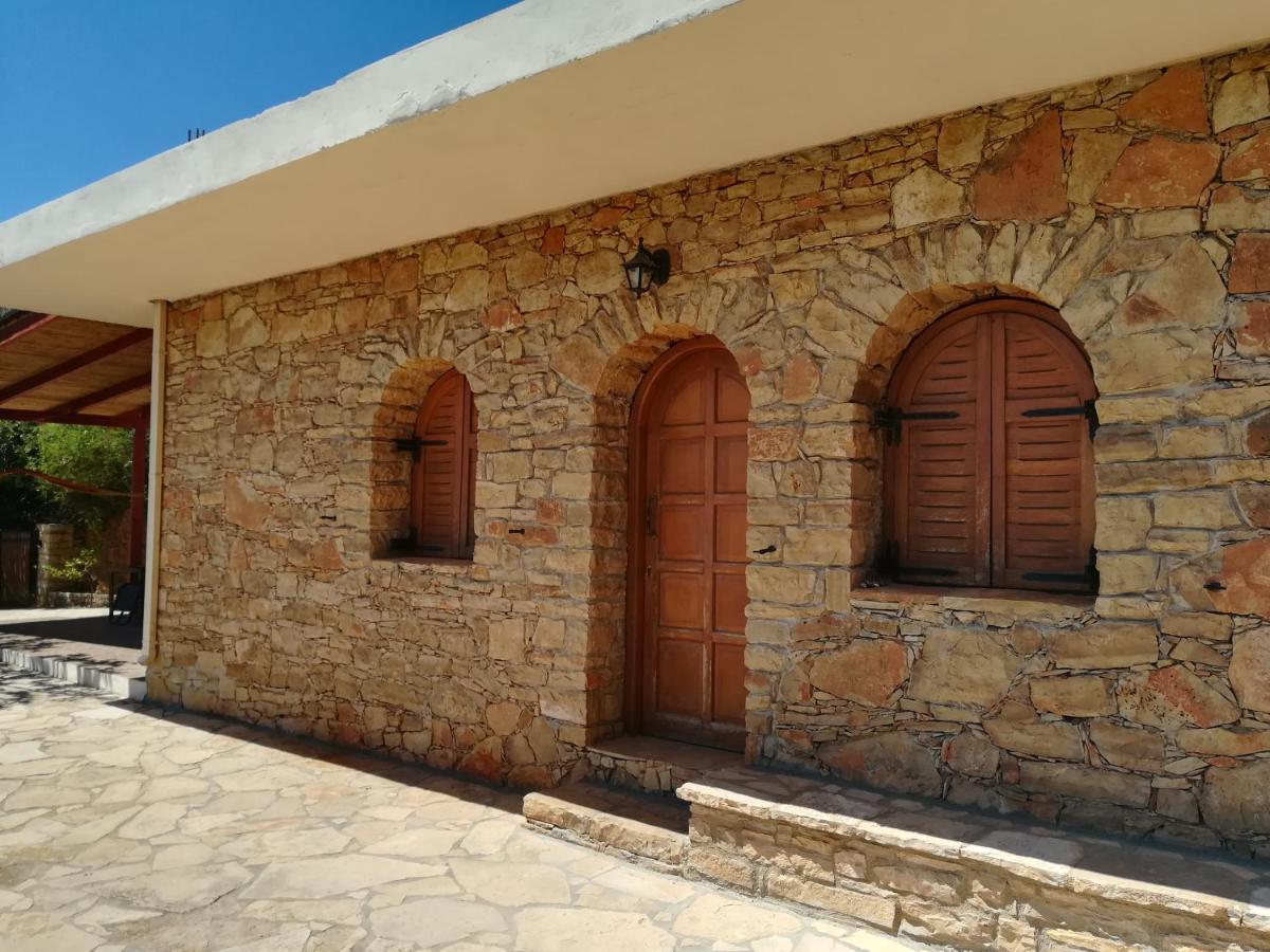 Stone House Villa ตรีโอเปตรา ภายนอก รูปภาพ